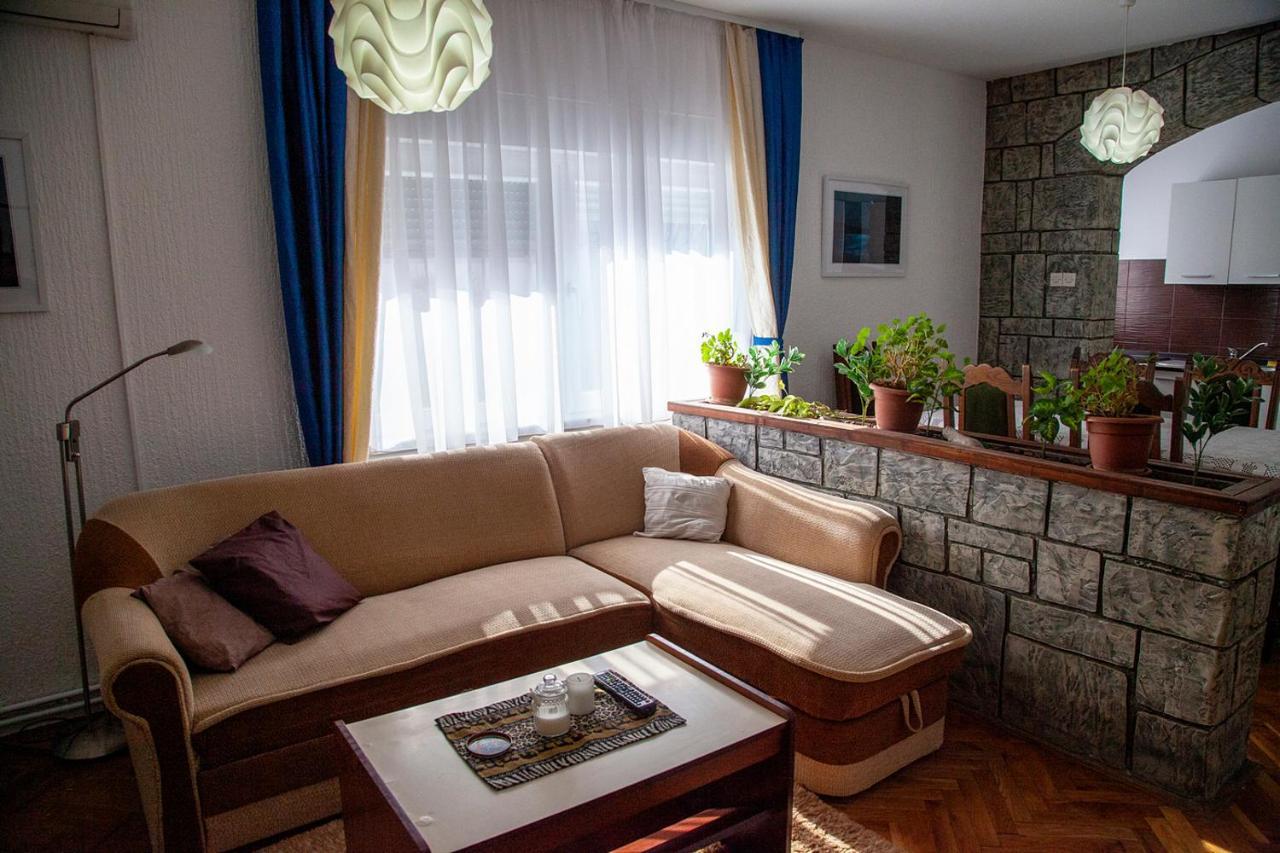 Apartman Ksenija Ðakovo Kültér fotó
