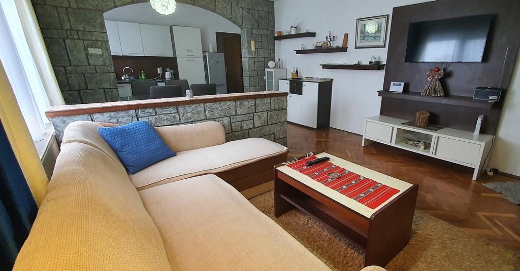 Apartman Ksenija Ðakovo Kültér fotó